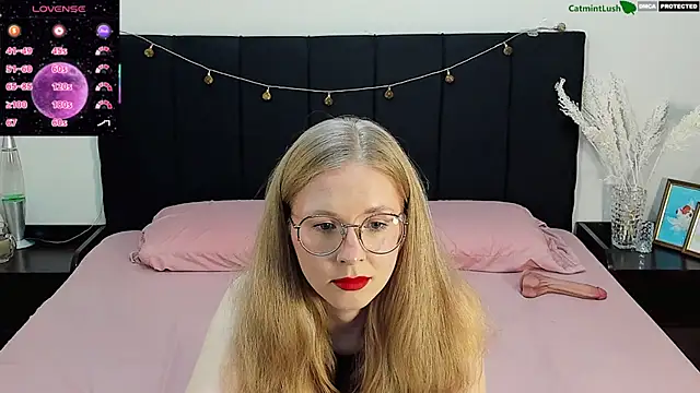 Snapshot of CatmintLush chatting on 8, 7, 2026 CatmintLush online show from 8, 7, 2026