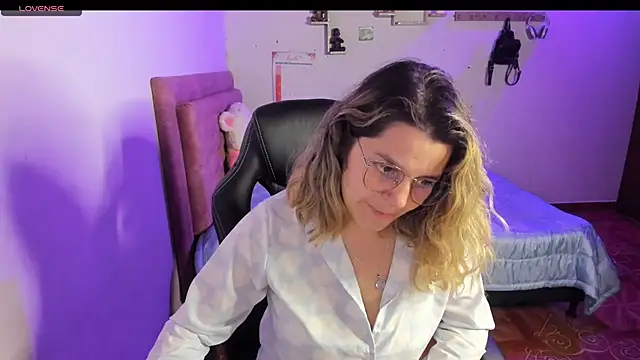 Sabrina Hall  online show from 9, 9, 2025