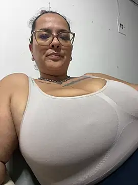 Snapshot of KarllaWalker chatting on 20, 7, 2026 KarllaWalker online show from 20, 7, 2026