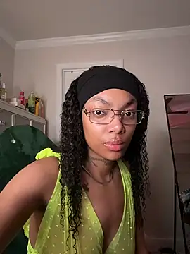 butterflybootyy online show from 23, 4, 2026