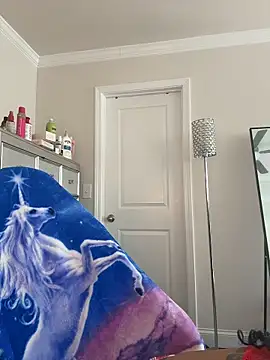 butterflybootyy online show from 7, 4, 2026