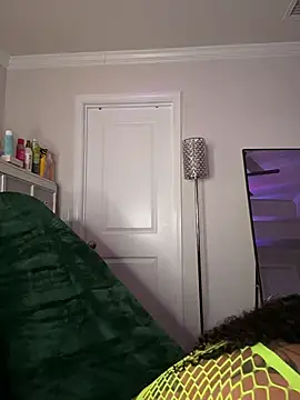 butterflybootyy online show from 24, 4, 2026