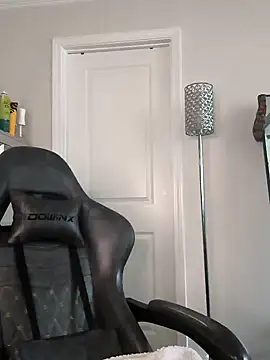 butterflybootyy online show from 29, 4, 2026