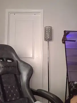 butterflybootyy online show from 28, 4, 2026
