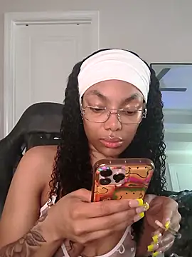 butterflybootyy online show from 30, 4, 2026