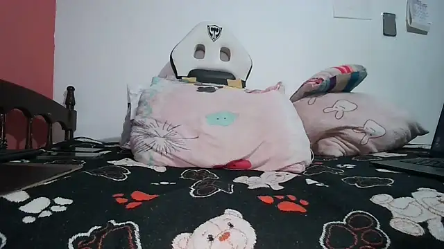 Elizabeth68 online show from 6, 10, 2025