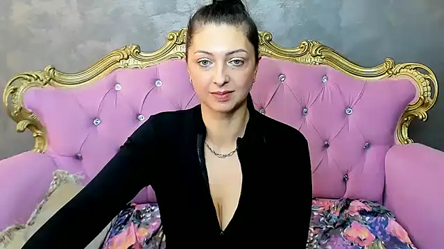 DivinSandra online show from 22, 2, 2025