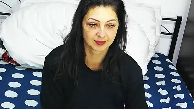 DivinSandra online show from 7, 3, 2025