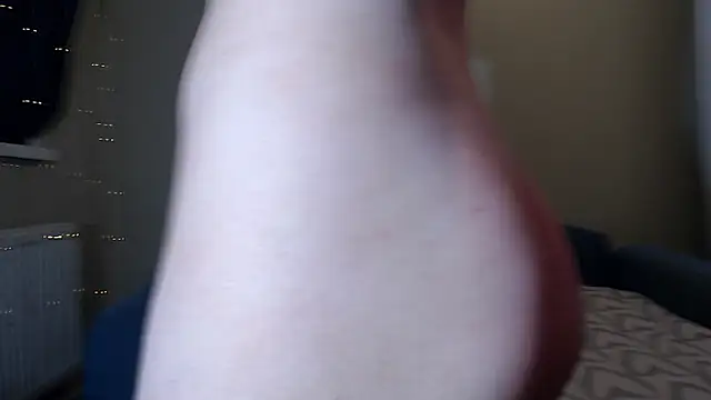 Snapshot of ErikysM chatting on 17, 12, 2025 ErikysM online show from 17, 12, 2025