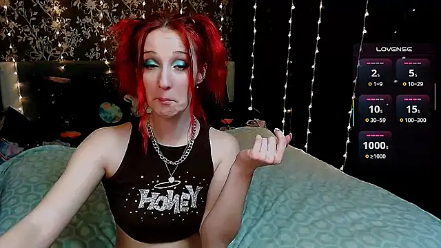 Snapshot of AgathaNoxe chatting on 8, 3, 2025 AgathaNoxe online show from 8, 3, 2025