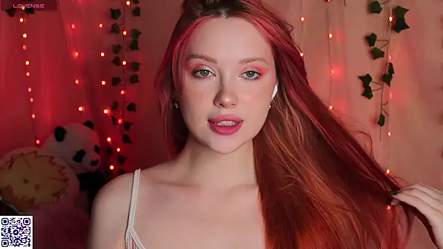 Snapshot of YourSkyAni chatting on 8, 11, 2025 YourSkyAni online show from 8, 11, 2025