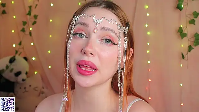 Snapshot of YourSkyAni chatting on 5, 10, 2025 YourSkyAni online show from 5, 10, 2025