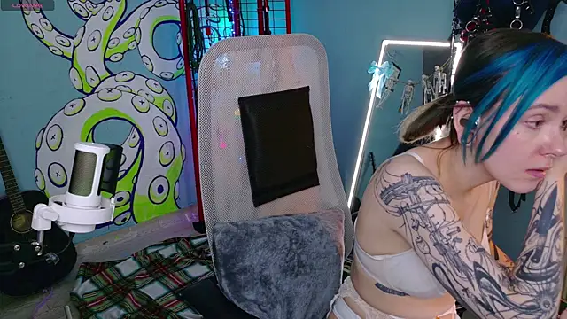 Cumpotik Eve online show from 4, 3, 2026