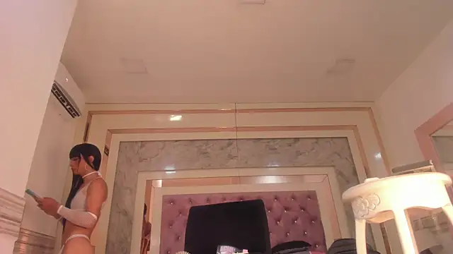 Dani Sweet Ts online show from 7, 11, 2025