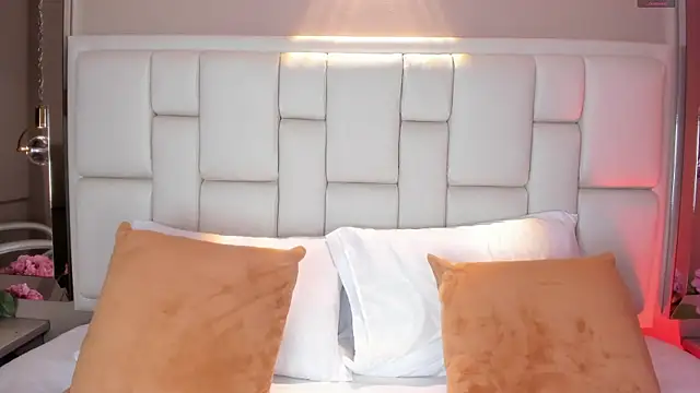 AvyMilton online show from 15, 12, 2025