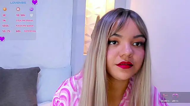 EmilyRouss  online show from 5, 3, 2025