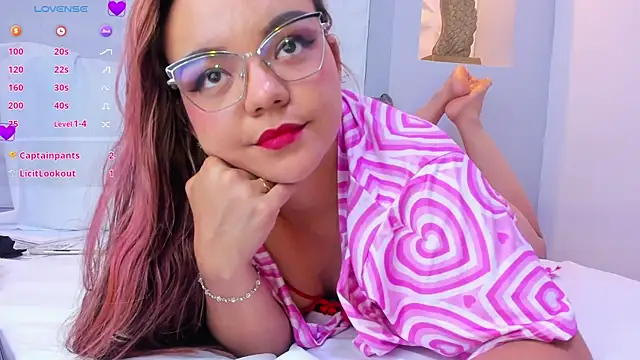 EmilyRouss  online show from 6, 3, 2025