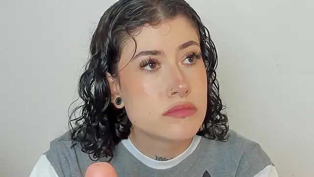 melody suarez online show from 24, 2, 2025