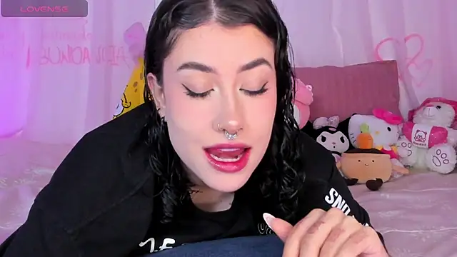 melody suarez online show from 7, 10, 2025