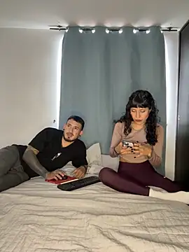 anika lowen02 online show from 24, 9, 2025