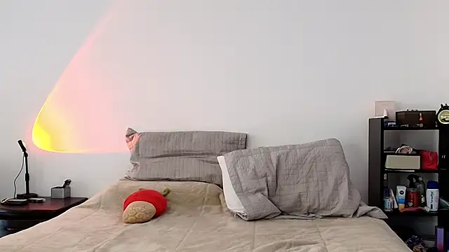 anika lowen02 online show from 12, 2, 2025