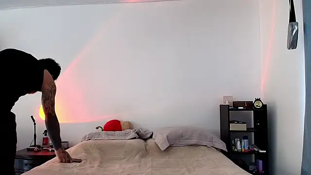 anika lowen02 online show from 14, 2, 2025