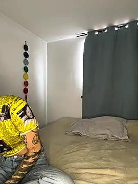 anika lowen02 online show from 23, 9, 2025