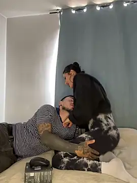 anika lowen02 online show from 16, 9, 2025