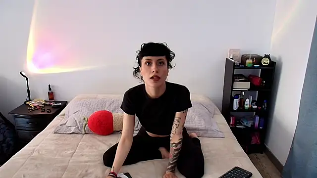 anika lowen02 online show from 25, 2, 2025