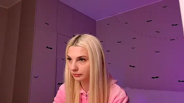 LoveLuna  online show from 16, 10, 2025