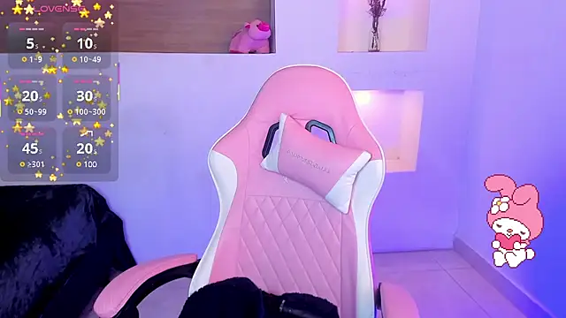 Snapshot of BonnieTaylor0 chatting on 4, 3, 2025 BonnieTaylor0 online show from 4, 3, 2025