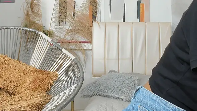 miranda villa online show from 9, 4, 2026