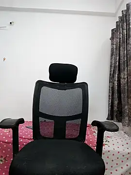 sanaya baby online show from 2, 3, 2026