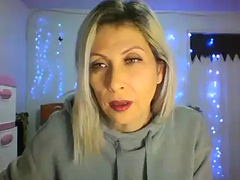 alixia81 online show from 9, 3, 2025