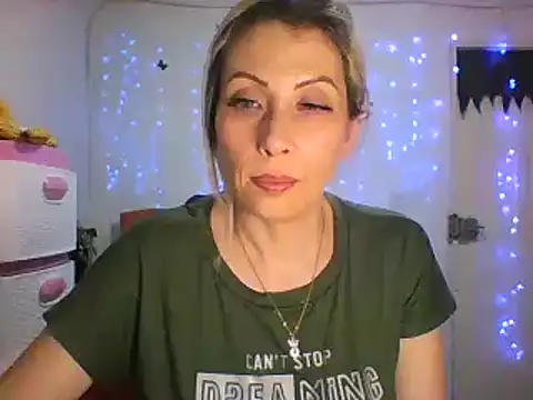 alixia81 online show from 26, 2, 2025