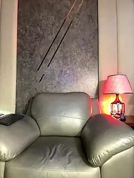 AaronCruz  online show from 18, 11, 2025