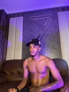 AaronCruz  online show from 20, 3, 2025