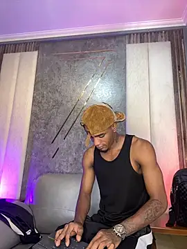 AaronCruz  online show from 5, 2, 2026