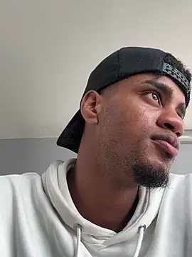 AaronCruz  online show from 10, 3, 2025