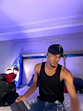 AaronCruz  online show from 2, 12, 2025