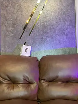 AaronCruz  online show from 12, 3, 2025