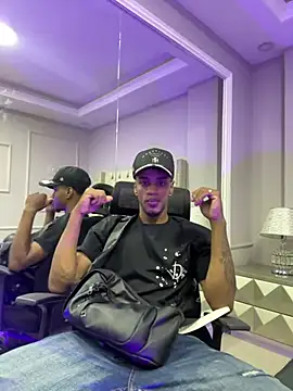 AaronCruz  online show from 21, 3, 2025