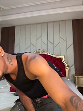 AaronCruz  online show from 3, 12, 2025