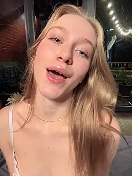 PollyAgata online show from 3, 12, 2025