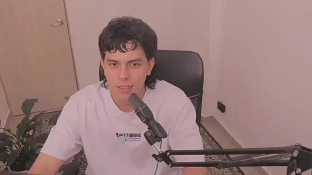 Snapshot of Tony_Hoffa chatting on 18, 1, 2026 Tony Hoffa online show from 18, 1, 2026