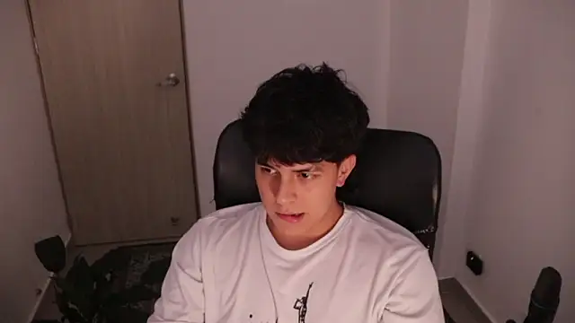 Snapshot of Tony_Hoffa chatting on 1, 3, 2026 Tony Hoffa online show from 1, 3, 2026