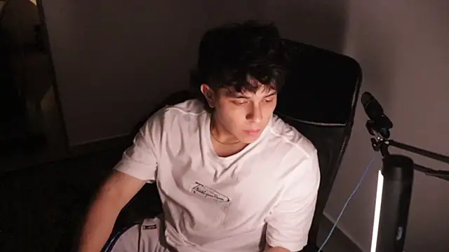 Tony Hoffa online show from 17, 11, 2025