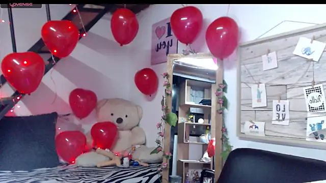 luna sky83 online show from 18, 9, 2025