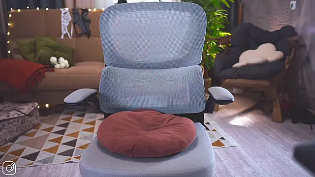 Feral Berrry  online show from 31, 10, 2025