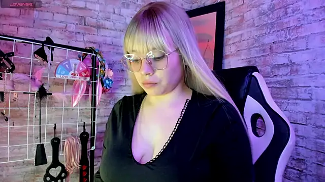 Cherry xoxx online show from 26, 10, 2025